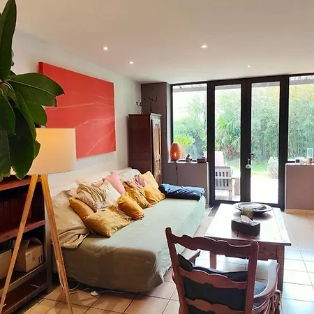 Confortable With Pool