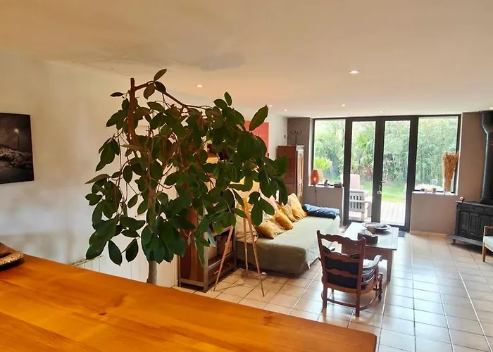 Confortable With Pool רוקברון-סור-ארז'נס