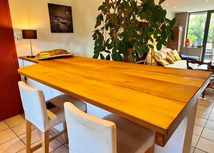 Confortable With Pool