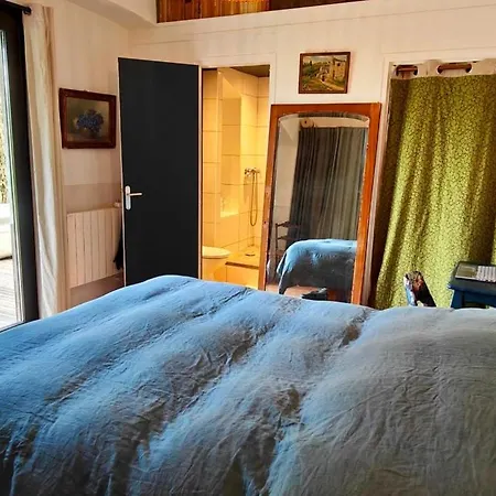 Confortable With Pool Apartment