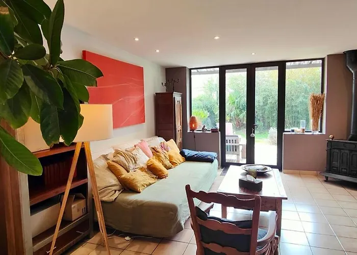 Confortable With Pool