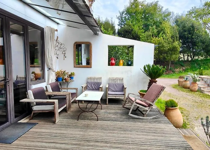 Confortable With Pool